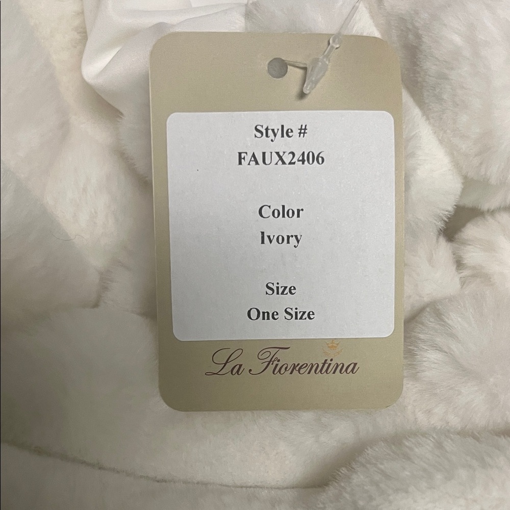 Elegant White Faux Fur Jacket - Picture 5 of 5